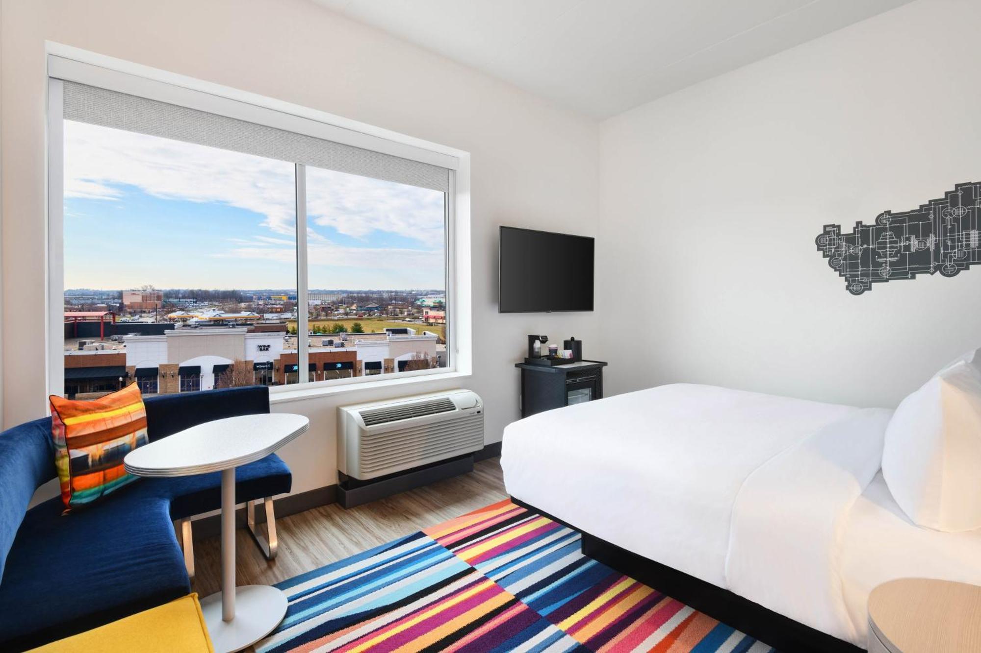 Aloft Cincinnati West Chester Exterior photo