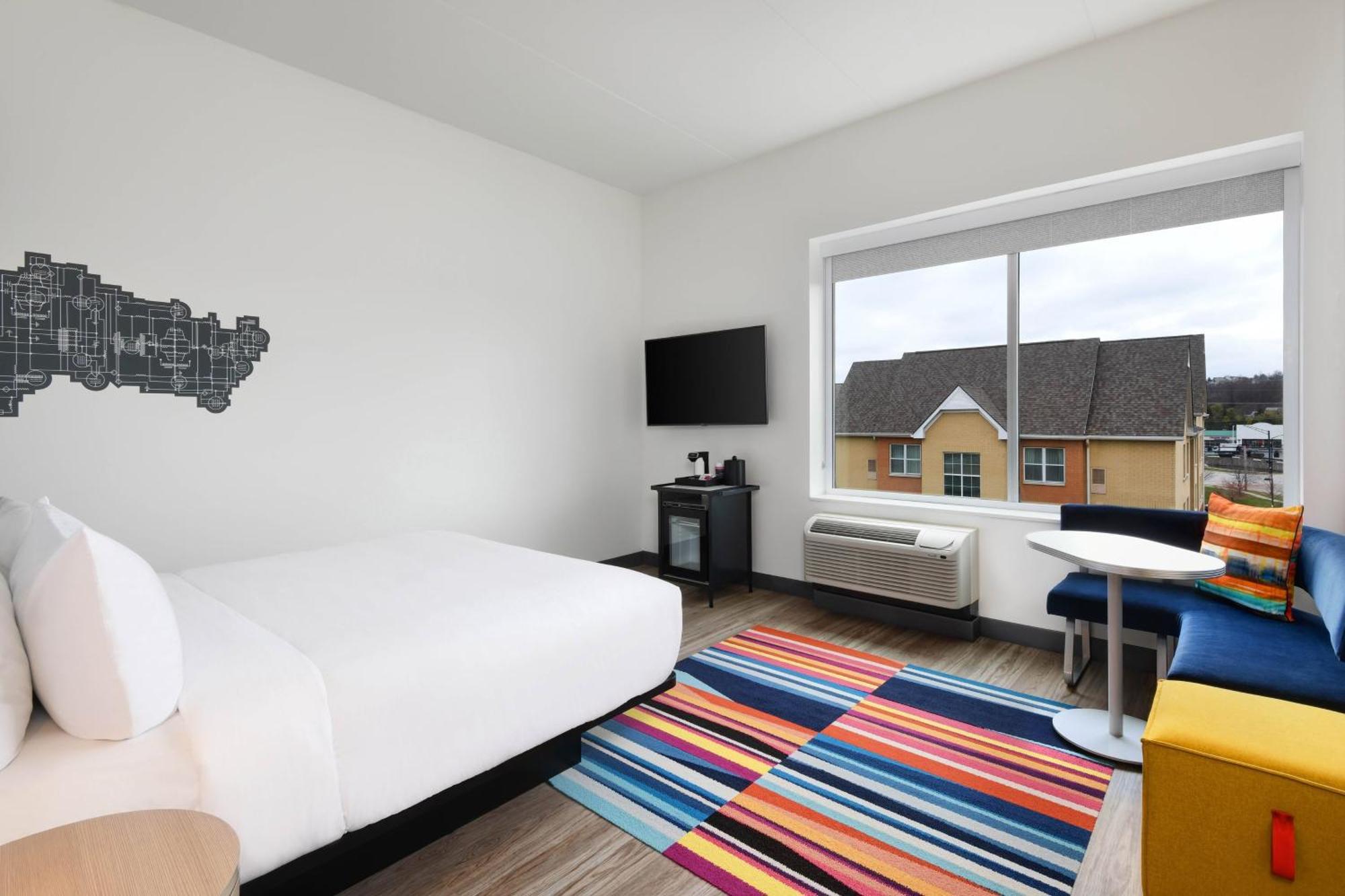 Aloft Cincinnati West Chester Exterior photo